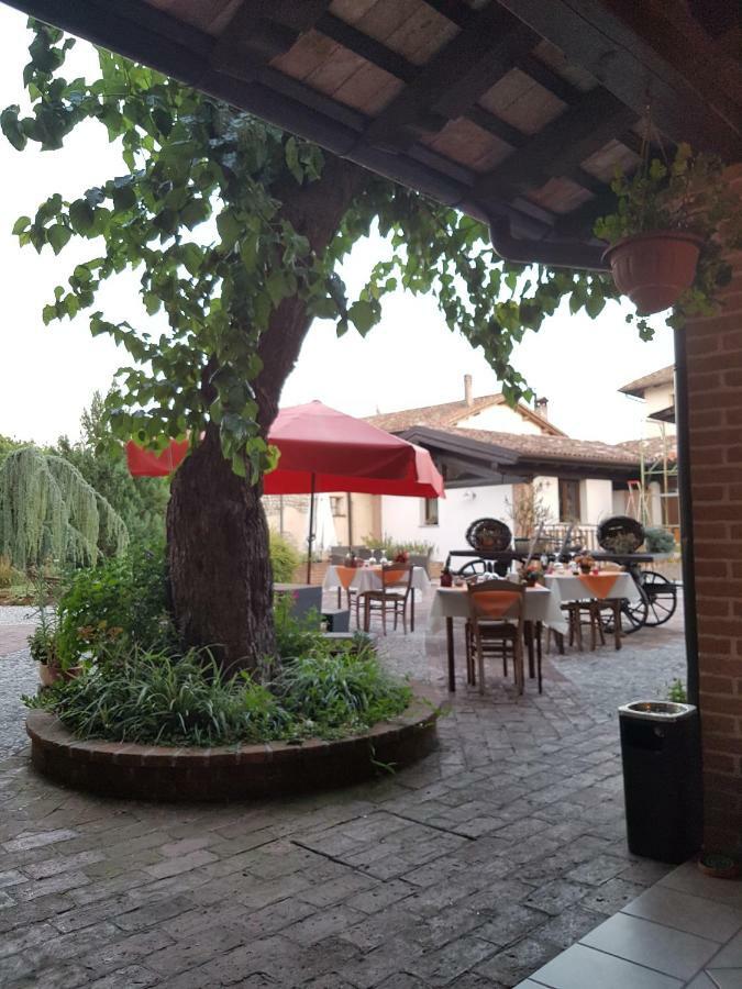 Al Fienile Hotel Orzano Kültér fotó